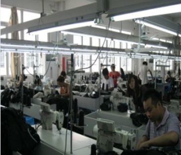 欧美修身简洁立领米色PU夹克 时尚与质感的完美结合